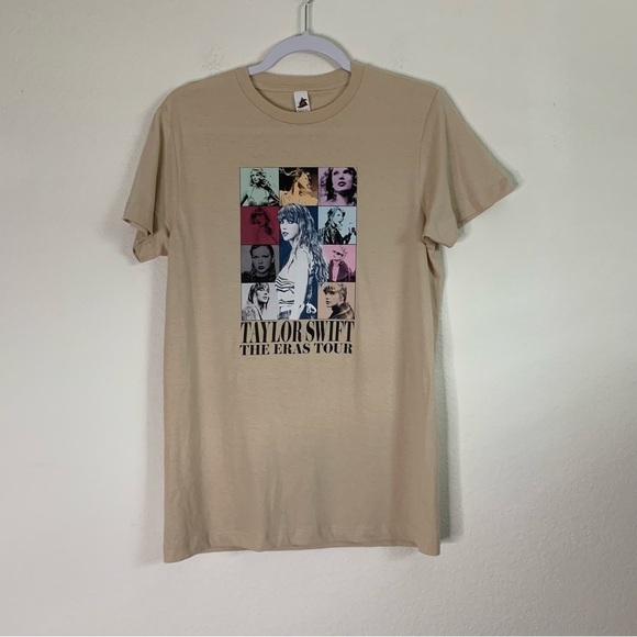 Taylor swift eras tour graphic T-shirt S - Picture 1 of 4